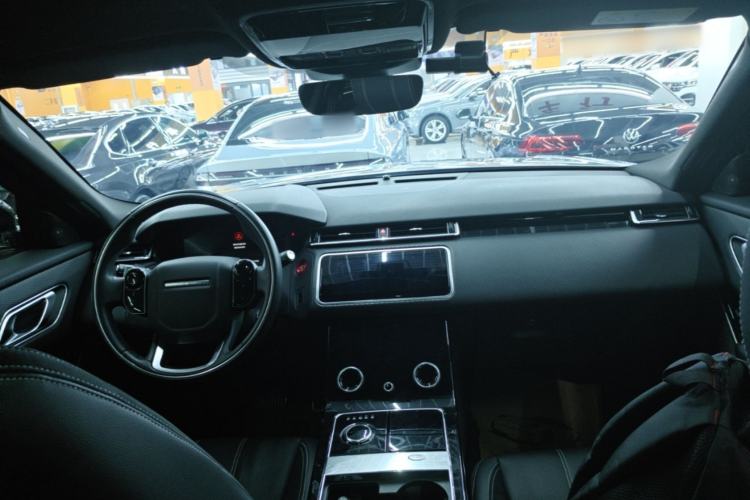 Used Land Rover Range Velar 2018 P380 R-DYNAMIC SE Center Console
