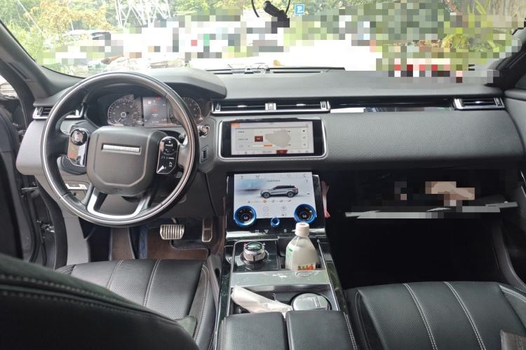 Used Land Rover Range Velar 2018 P250 S Center Console