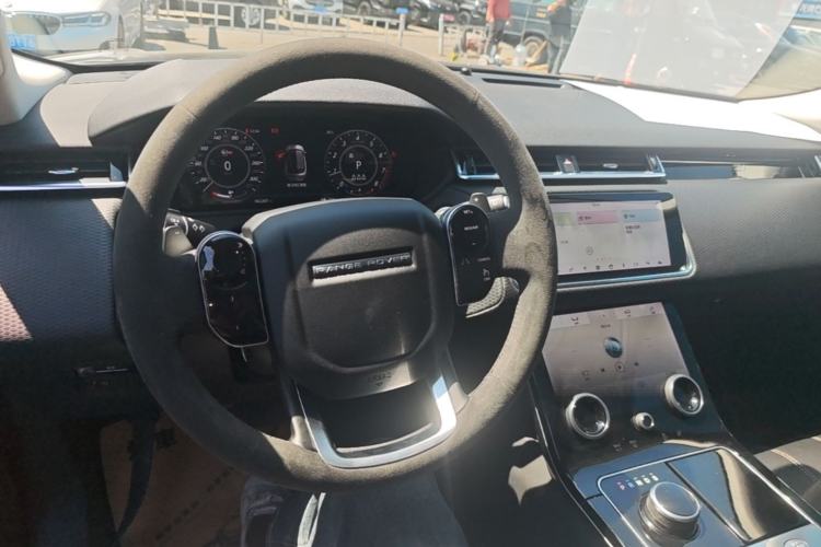 Used Land Rover Range Velar 2018 P380 S Center Console
