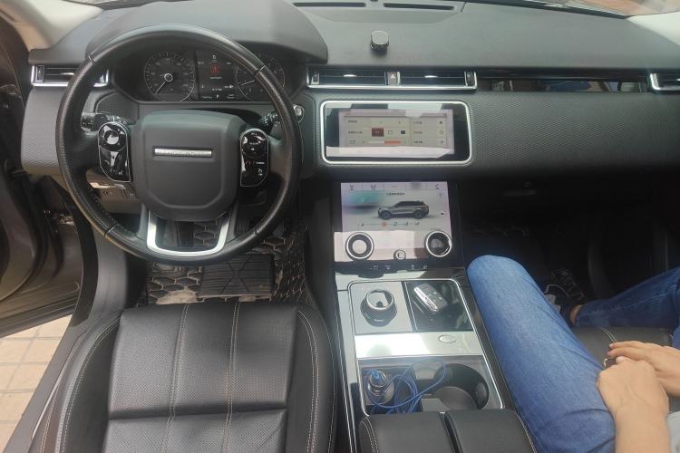 Used Land Rover Range Velar 2018 P250 S Center Console