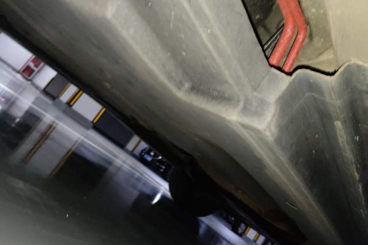 Used Land Rover Range Velar 2018 P300 R-DYNAMIC S Chassis Rear Right