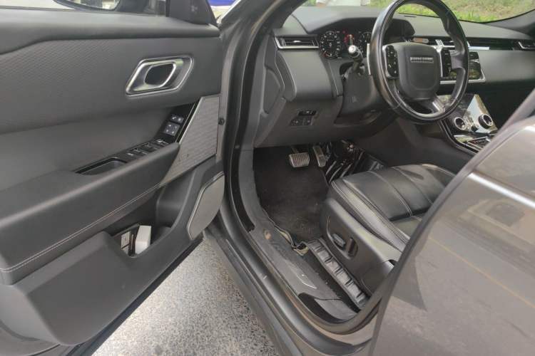 Used Land Rover Range Velar 2018 P380 R-DYNAMIC SE Driver Seat