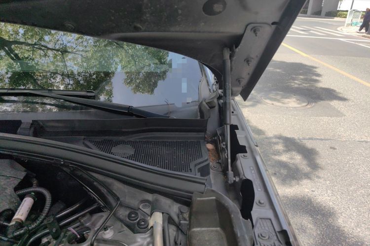 Used Land Rover Range Velar 2018 P380 R-DYNAMIC SE Engine Bay Left