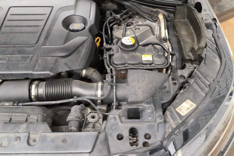 Used Land Rover Range Velar 2018 P250 S Engine Bay Left