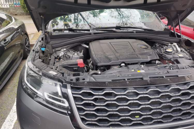 Used Land Rover Range Velar 2018 P300 R-DYNAMIC S Engine Bay Right