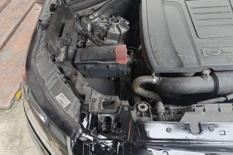 Used Land Rover Range Velar 2018 P250 S Engine Bay Right