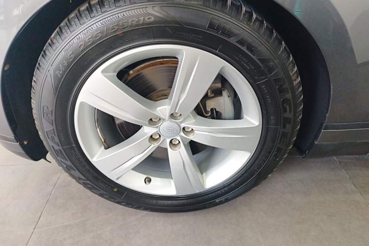 Used Land Rover Range Velar 2018 P380 S Exterior 4