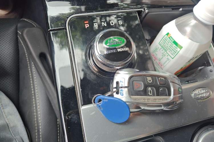 Used Land Rover Range Velar 2018 P250 S Gear Lever