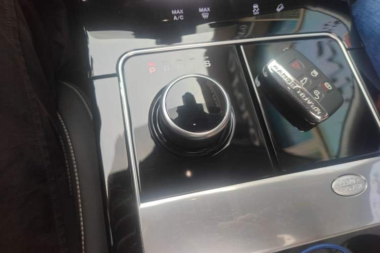 Used Land Rover Range Velar 2018 P250 S Gear Lever