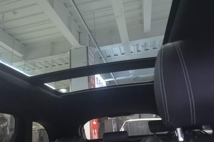 Used Land Rover Range Velar 2018 P380 R-DYNAMIC SE Headliner