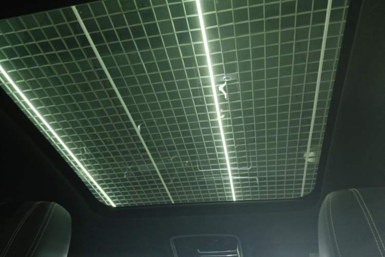 Used Land Rover Range Velar 2018 P380 R-DYNAMIC SE Headliner