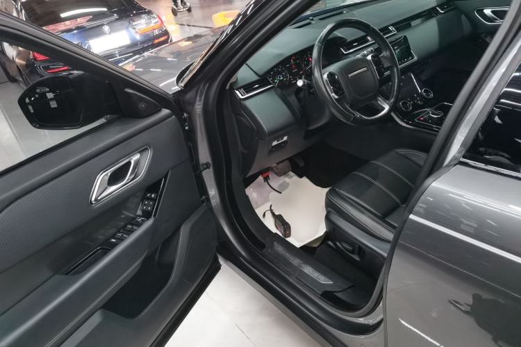 Used Land Rover Range Velar 2018 P250 S Interior 3