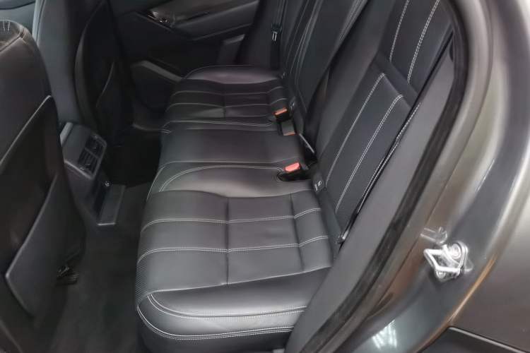 Used Land Rover Range Velar 2018 P250 S Interior 4