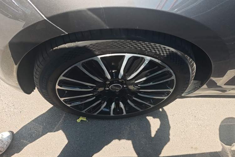 Used Land Rover Range Velar 2018 P380 S Left Front Wheel Hub