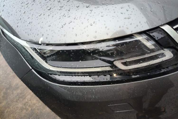 Used Land Rover Range Velar 2018 P250 S Right Front Headlight