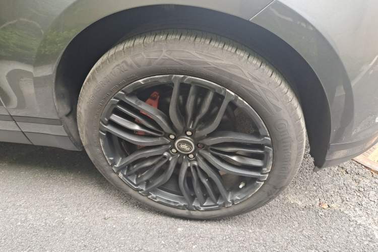 Used Land Rover Range Velar 2018 P250 S Right Front Wheel Hub