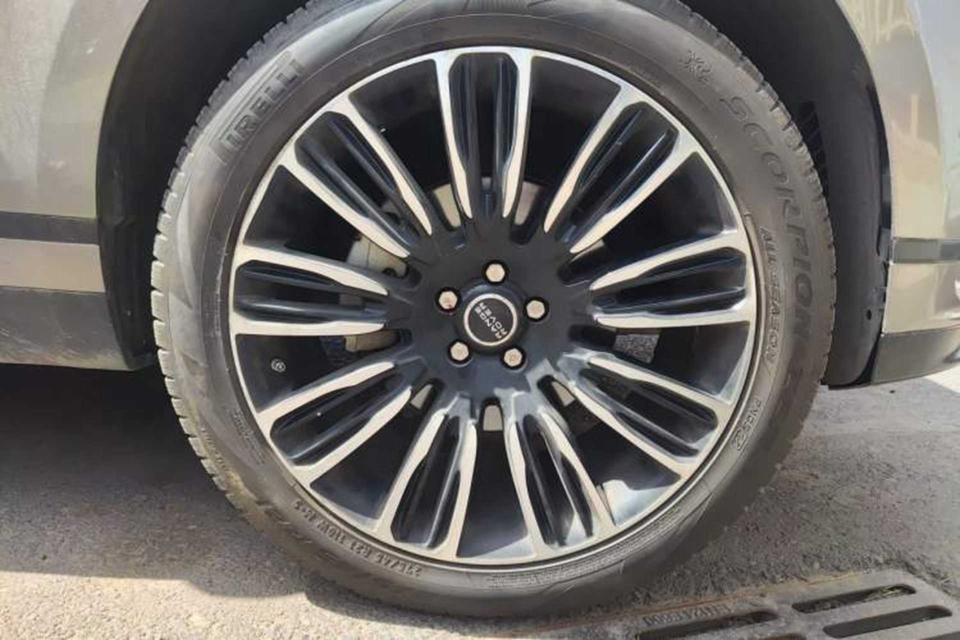 Used Land Rover Range Velar 2018 P250 S Right Front Wheel Hub
