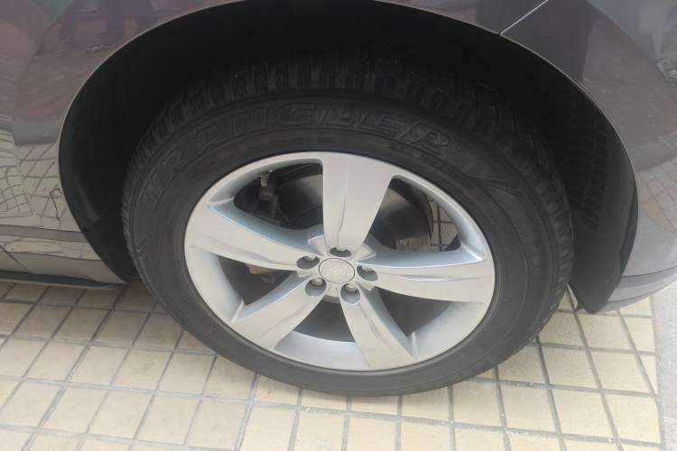 Used Land Rover Range Velar 2018 P250 S Right Front Wheel Hub