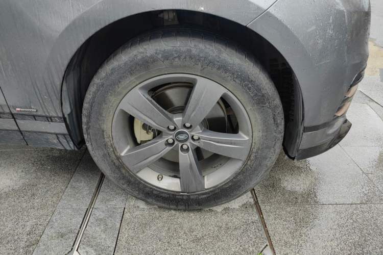 Used Land Rover Range Velar 2018 P300 S Right Front Wheel Hub