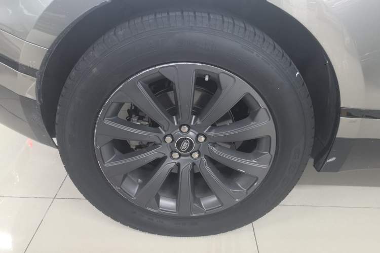 Used Land Rover Range Velar 2018 P380 R-DYNAMIC SE Right Rear Wheel Hub