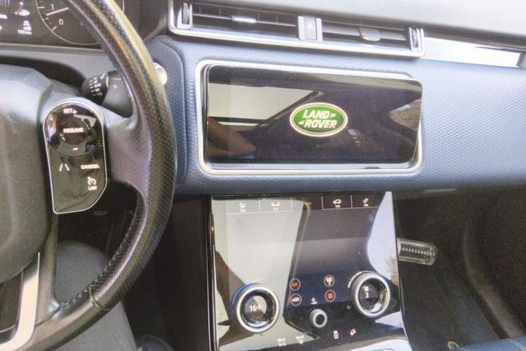 Used Land Rover Range Velar 2018 P380 S Audio And AC Panel