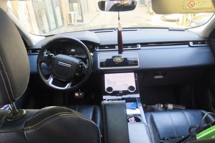 Used Land Rover Range Velar 2018 P380 S Center Console