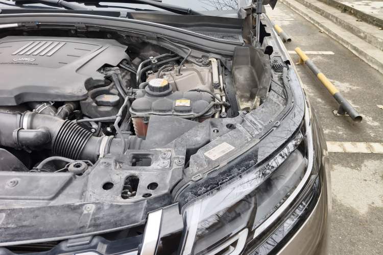 Used Land Rover Range Velar 2018 P380 S Engine Bay Left