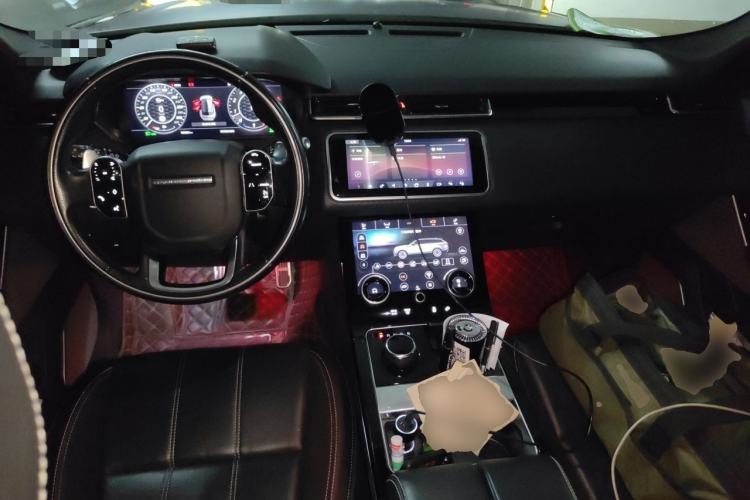 Used Land Rover Range Velar 2018 P380 R-DYNAMIC SE Center Console