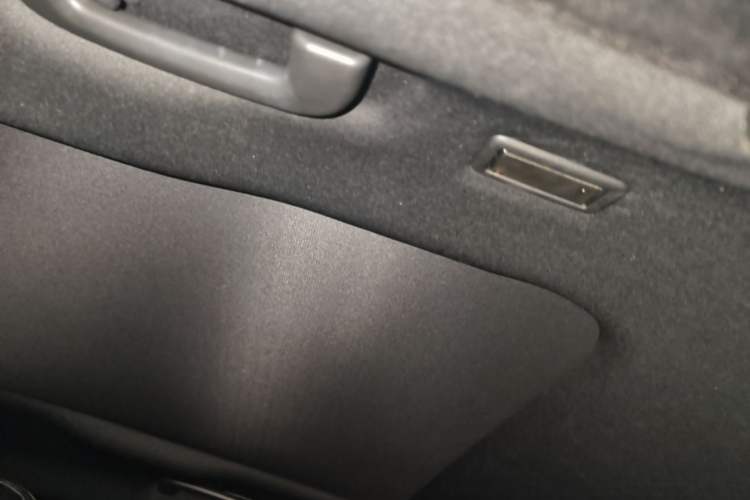 Used Land Rover Range Velar 2018 P250 S Headliner