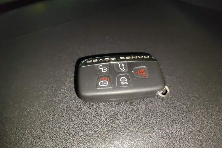 Used Land Rover Range Velar 2018 P380 R-DYNAMIC SE Vehicle Key
