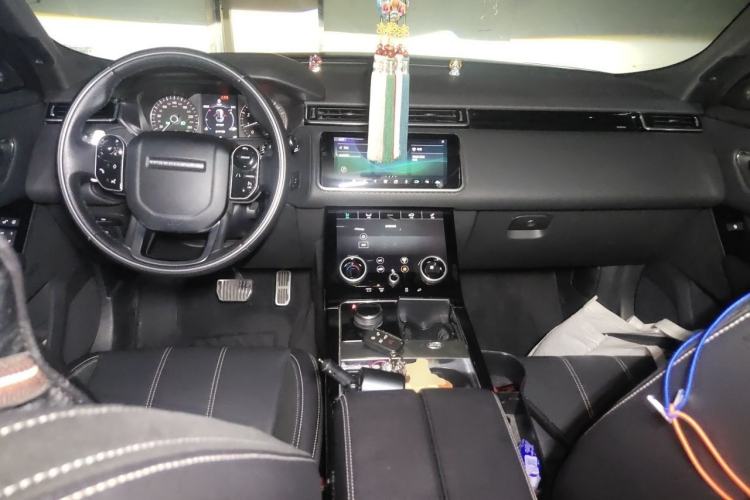Used Land Rover Range Velar 2018 P300 R-DYNAMIC S Center Console