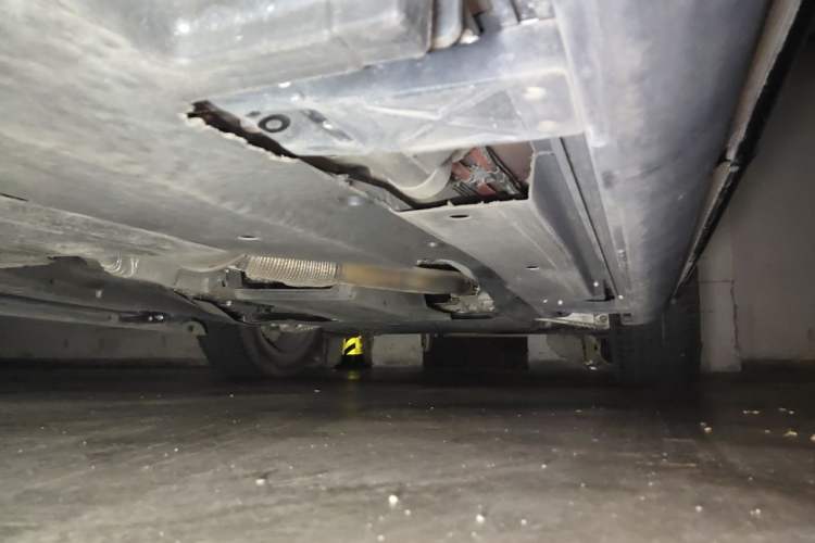 Used Land Rover Range Velar 2018 P300 R-DYNAMIC S Chassis Rear Right