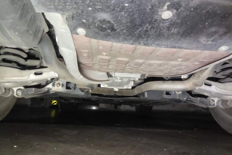 Used Land Rover Range Velar 2018 P300 R-DYNAMIC S Chassis Rear