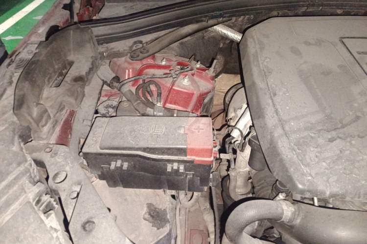 Used Land Rover Range Velar 2018 P250 S Engine Bay Right