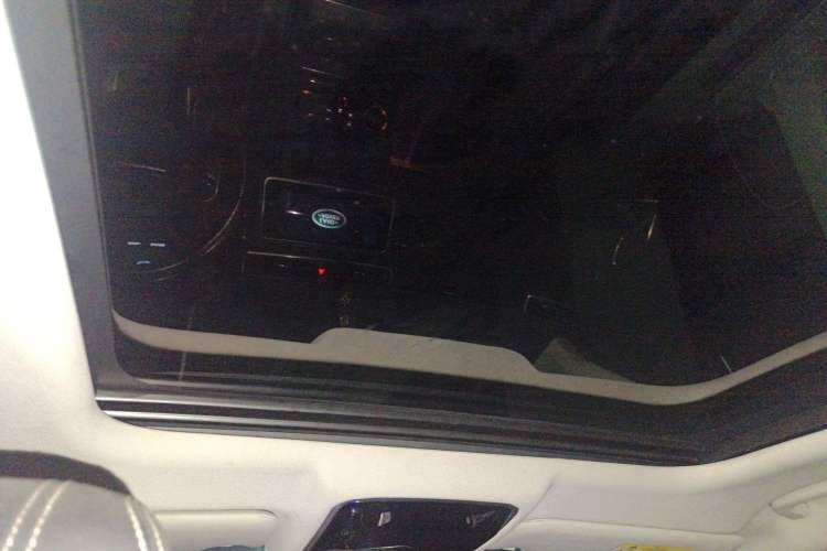 Used Land Rover Range Velar 2018 P250 S Headliner