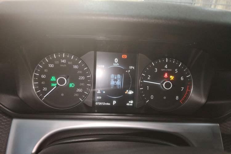 Used Land Rover Range Velar 2018 P250 S Instrument Cluster