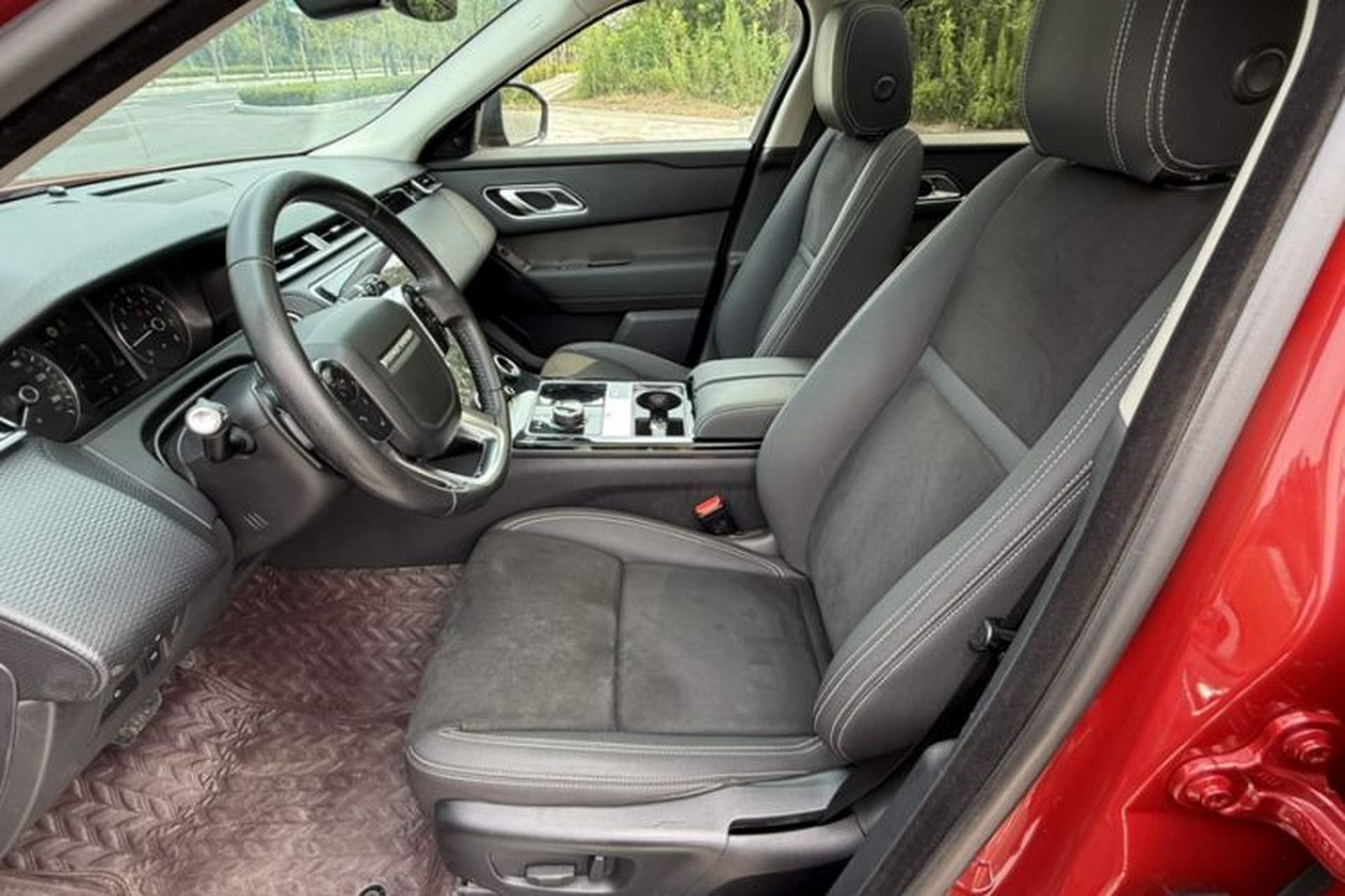 Used Land Rover Range Velar 2018 P250 S Interior 8