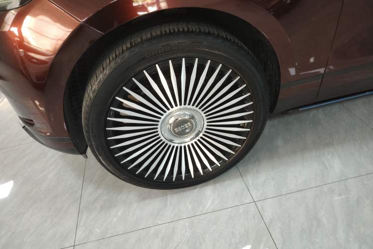 Used Land Rover Range Velar 2018 P250 S Left Front Wheel Hub