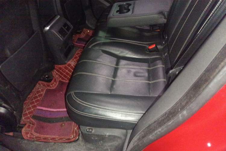 Used Land Rover Range Velar 2018 P250 S Left Rear Seat