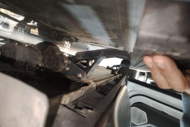 Used Land Rover Range Velar 2018 P250 S Left Side Sill
