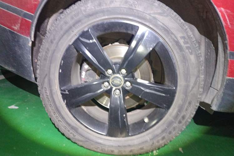 Used Land Rover Range Velar 2018 P250 S Right Front Wheel Hub
