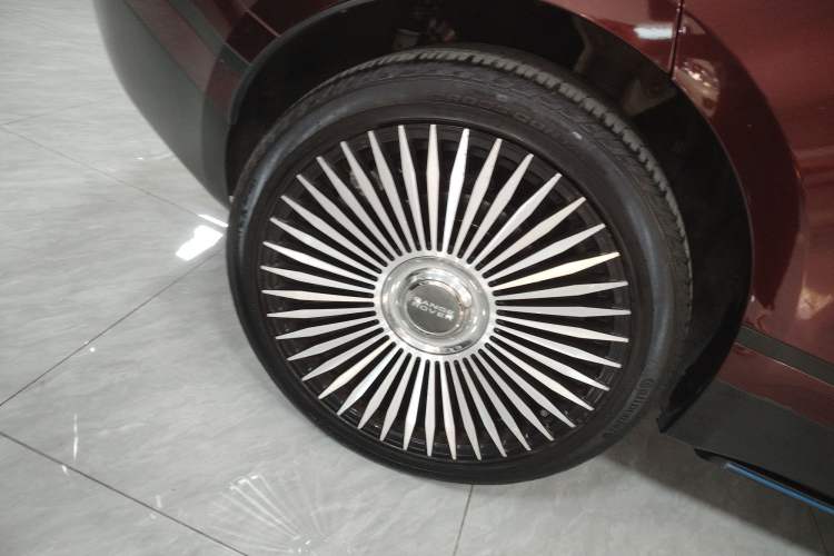 Used Land Rover Range Velar 2018 P250 S Right Rear Wheel Hub