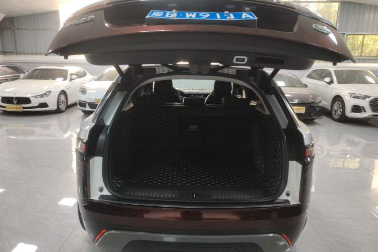 Used Land Rover Range Velar 2018 P250 S Trunk