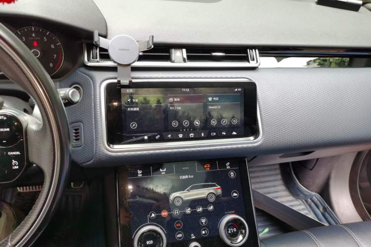 Used Land Rover Range Velar 2018 P300 R-DYNAMIC S Audio And AC Panel