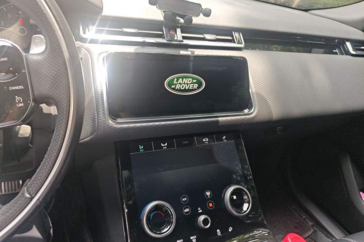Used Land Rover Range Velar 2018 P300 S Audio And AC Panel