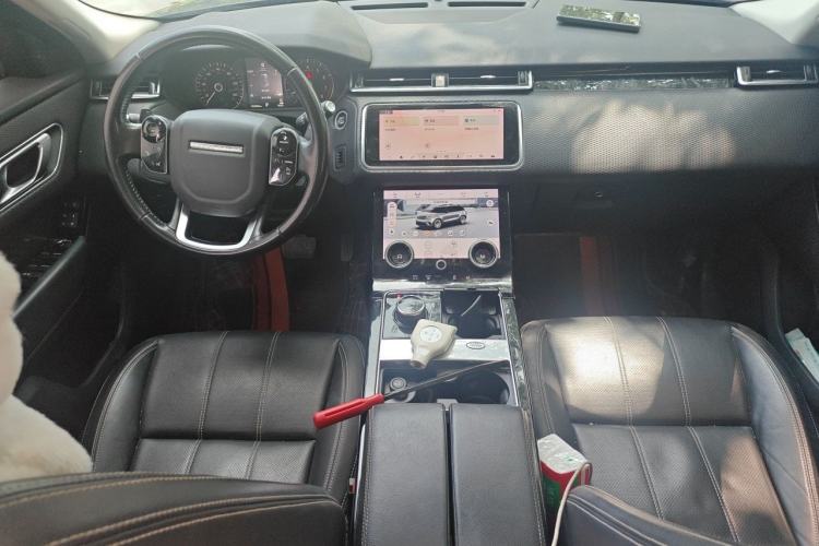 Used Land Rover Range Velar 2018 P380 S Center Console