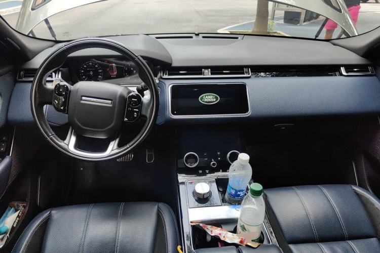 Used Land Rover Range Velar 2018 P380 R-DYNAMIC SE Center Console