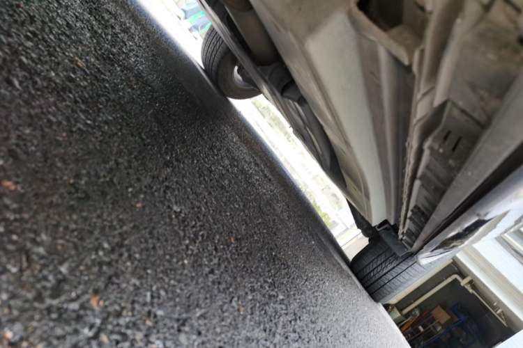 Used Land Rover Range Velar 2018 P300 R-DYNAMIC S Chassis Front Left