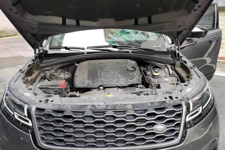Used Land Rover Range Velar 2018 P300 R-DYNAMIC S Engine Bay