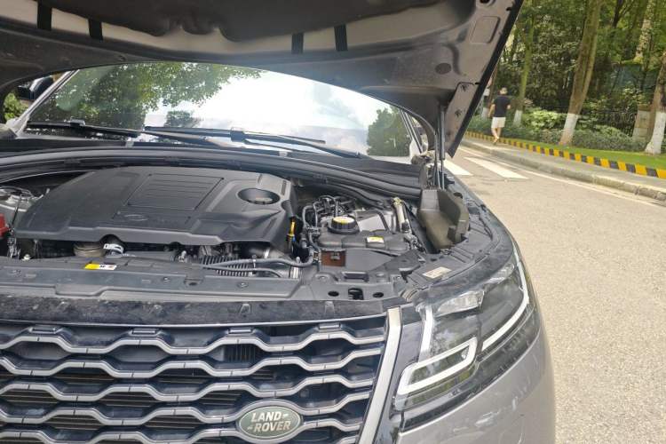 Used Land Rover Range Velar 2018 P300 S Engine Bay Left